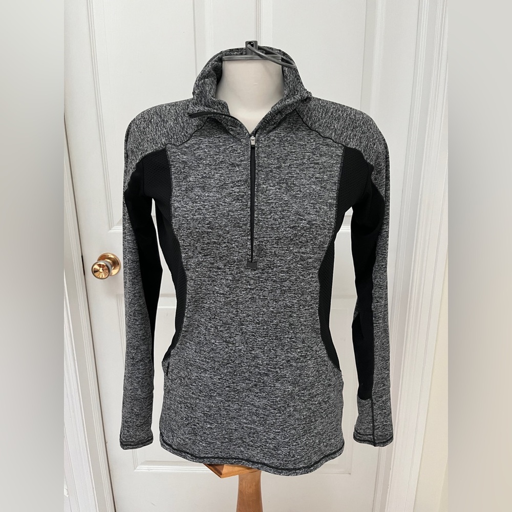 Athleta Gray and Black Women's 1/4 zip athletic Sweater size small